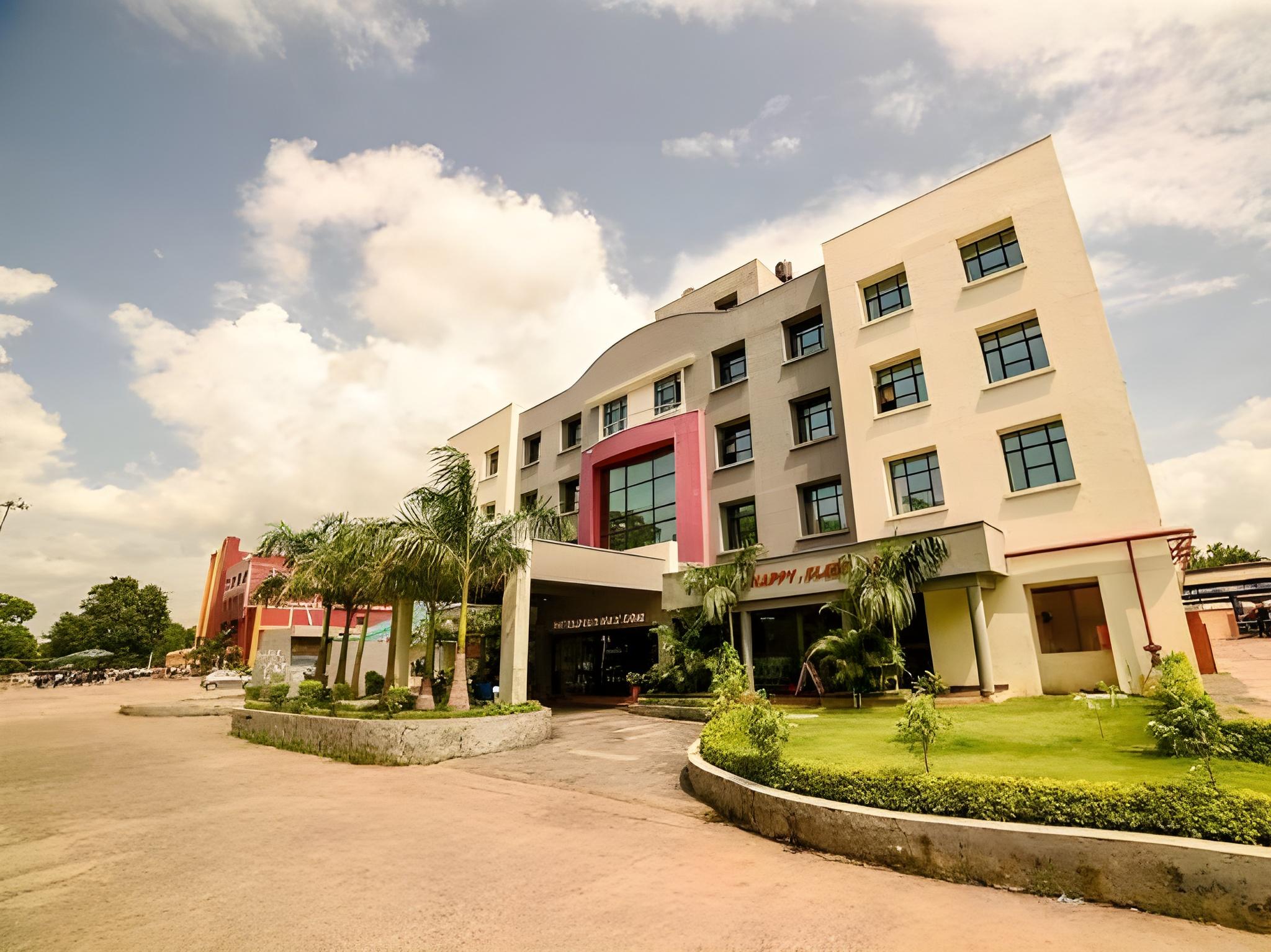 Max Hotel Jabalpur 12/67