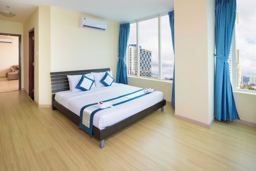 2 BEDROOMS, APARTMENT, SEA VIEW
