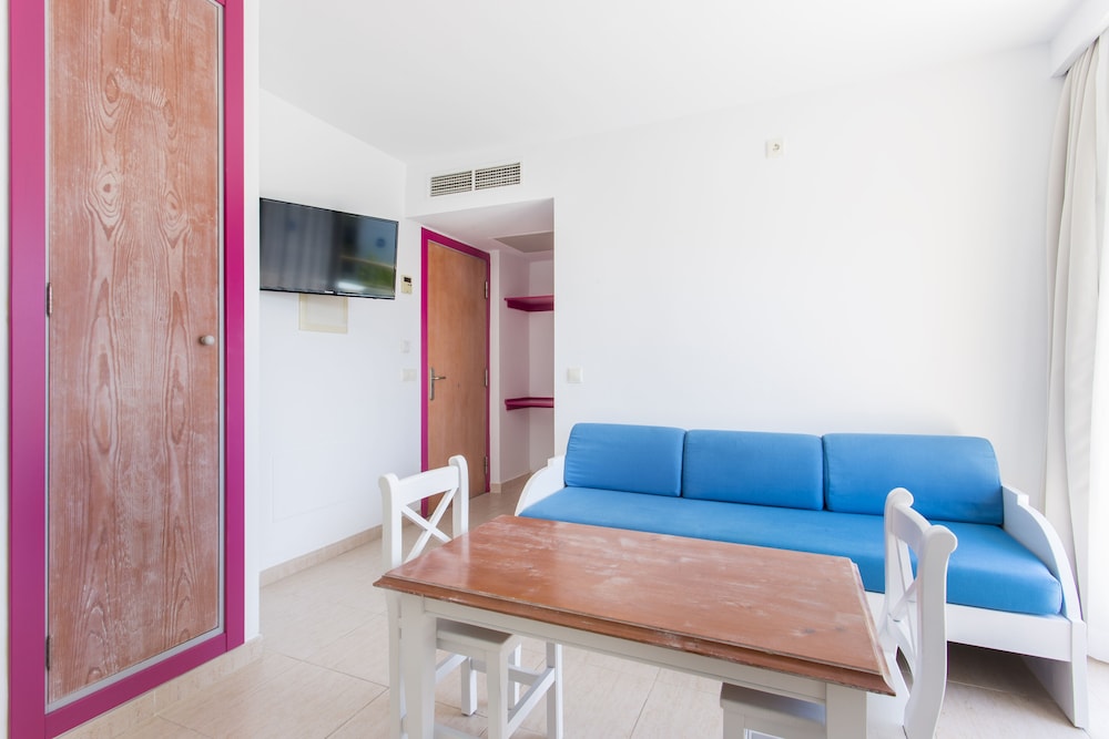Guya Wave Hotel 35/59