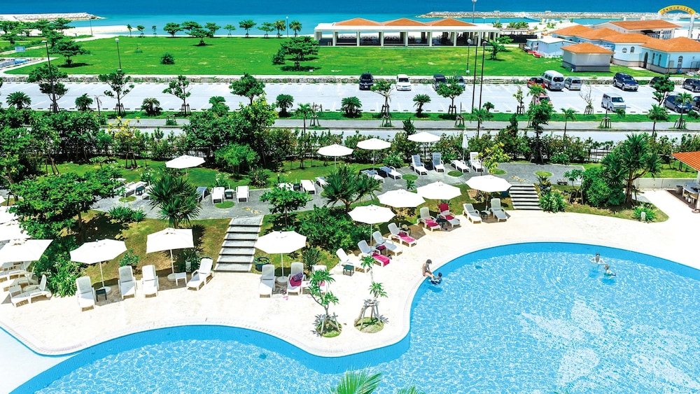 Southern Beach Hotel and Resort Okinawa 67/74