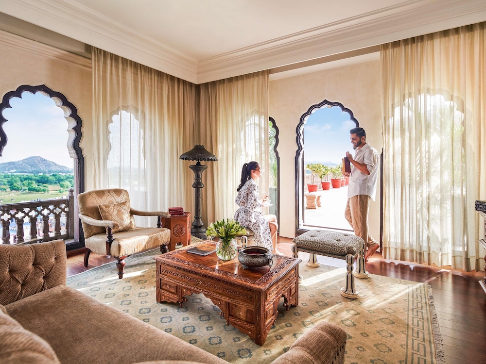 Fairmont Jaipur 30/50