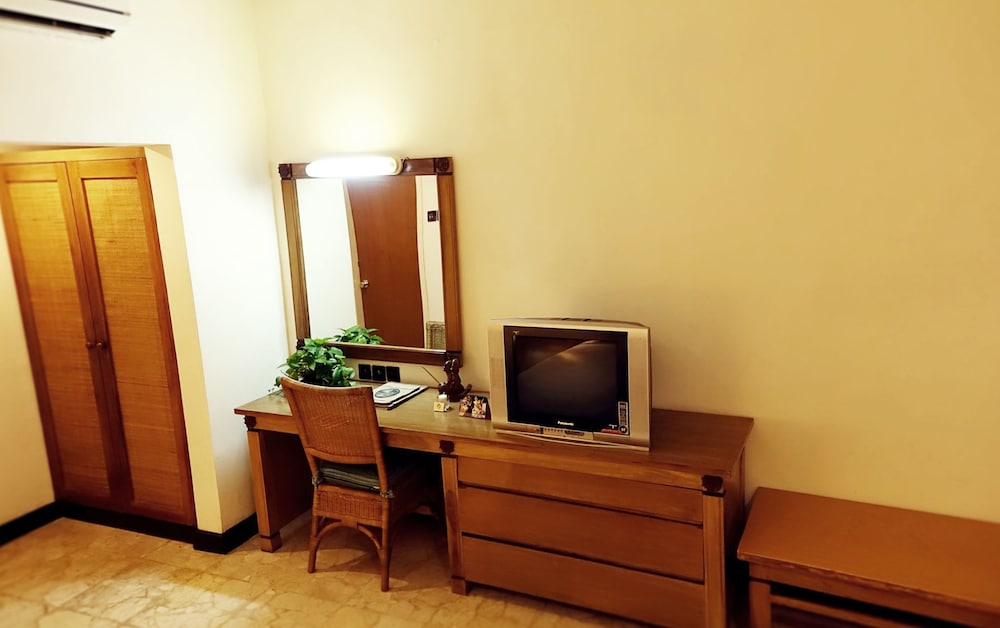 Hotel Tugu Blitar 59/67