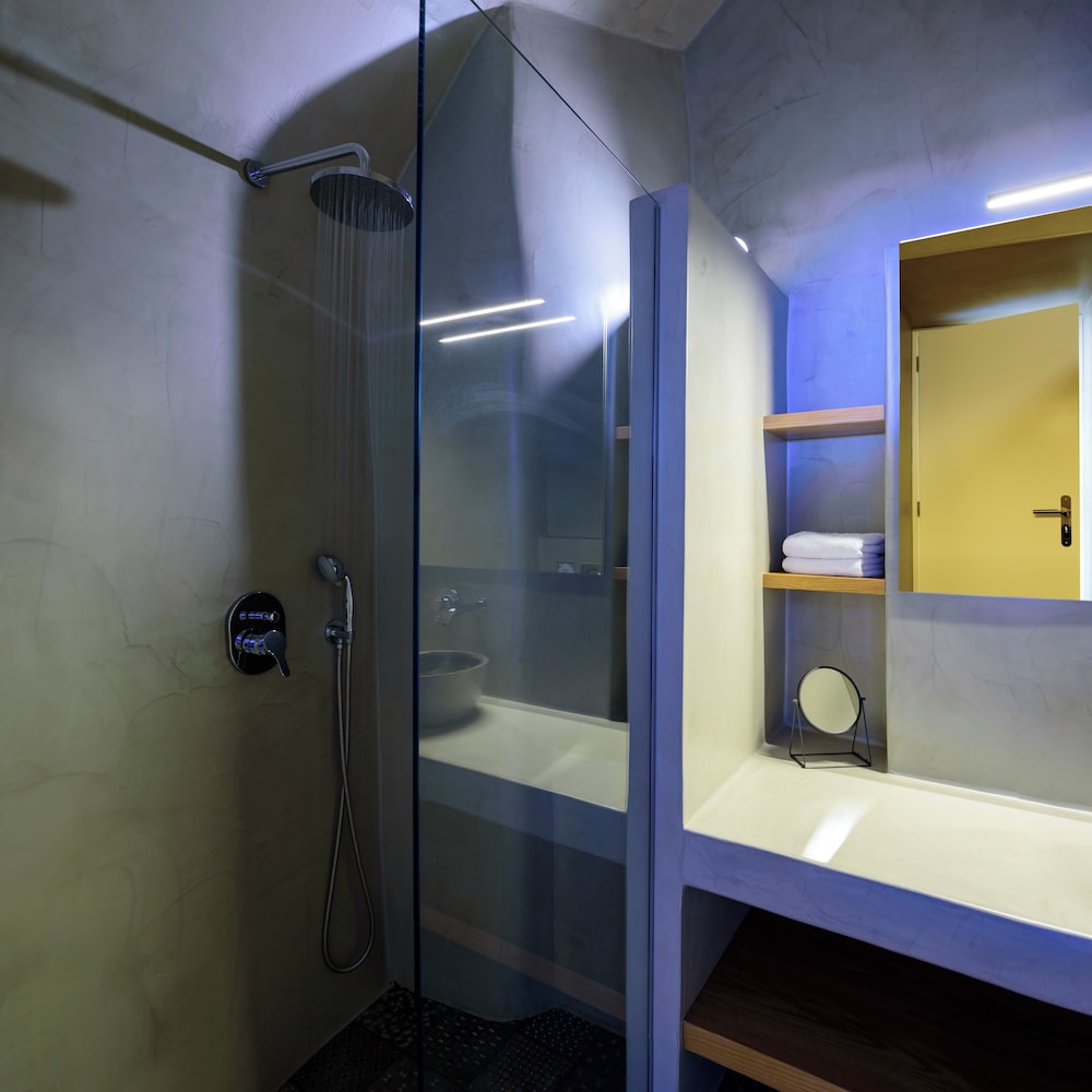 Keti Hotel 49/50