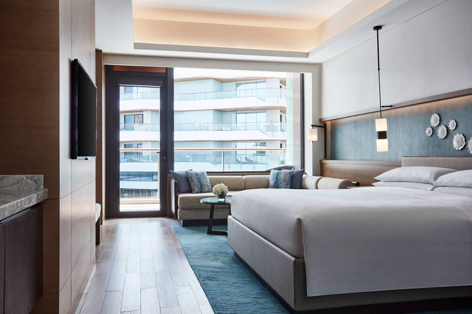 Room, King Bed, Resort View, Balcony