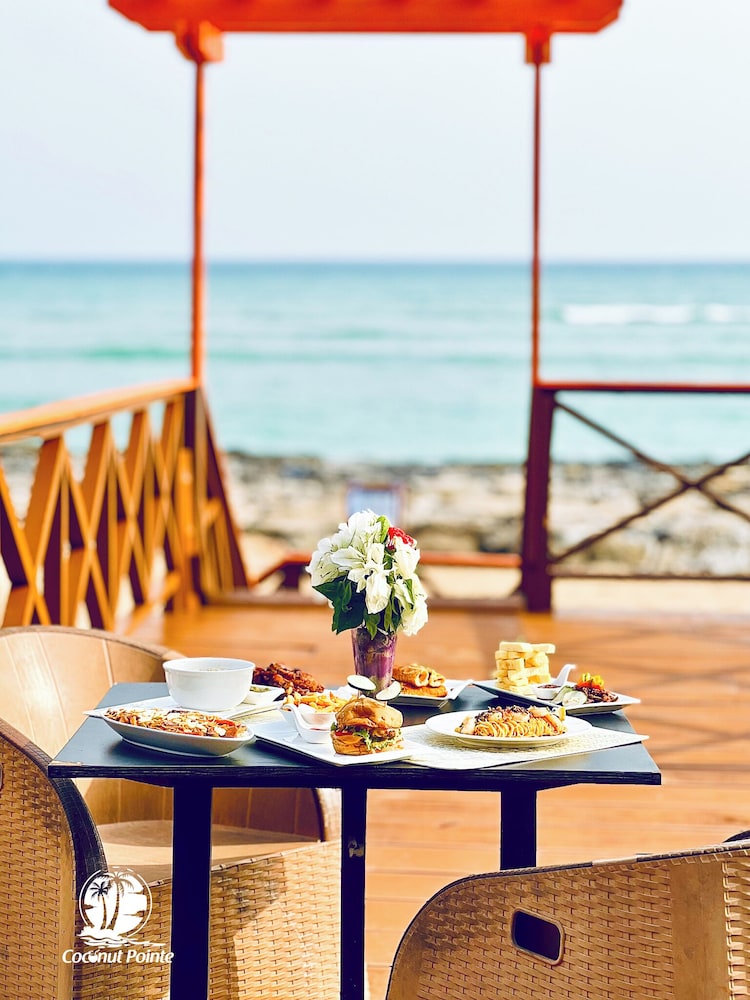 Coconut Pointe Beach Resort 25/50