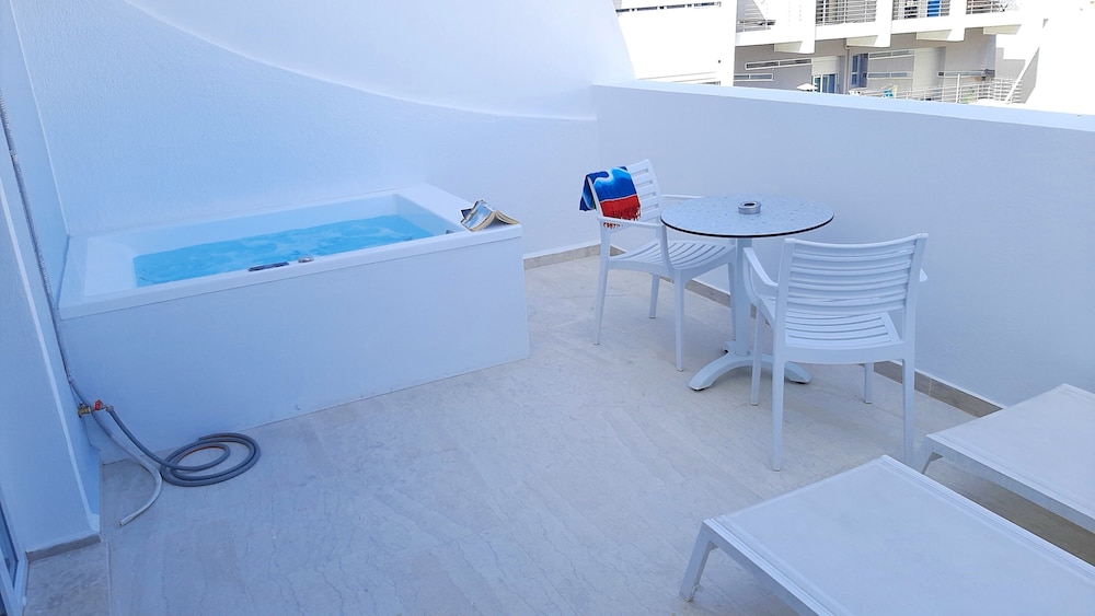 Naiades Marina Hotel Adults only 16+ 63/64