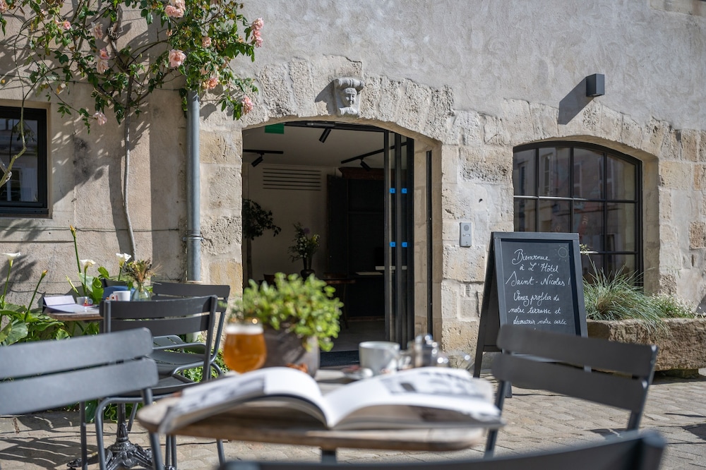 SAINT NICOLAS HOTEL 5/80