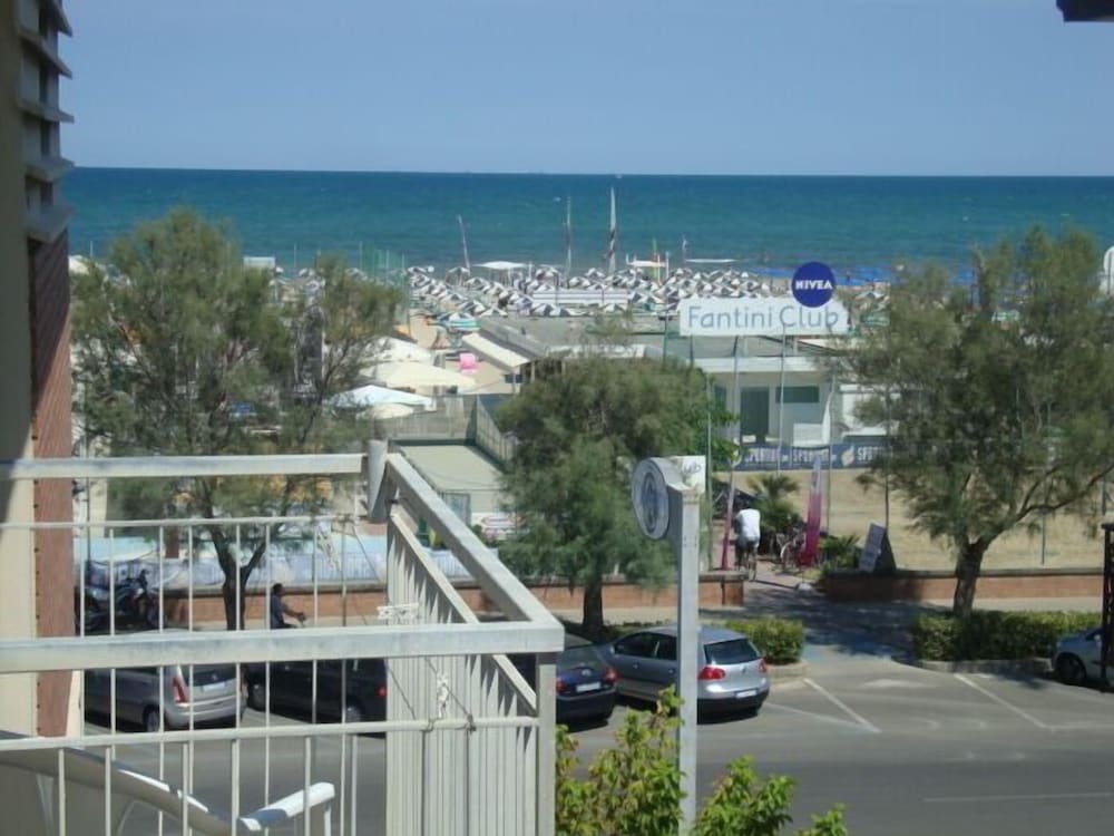 SPORTUR CLUB HOTEL 6/72