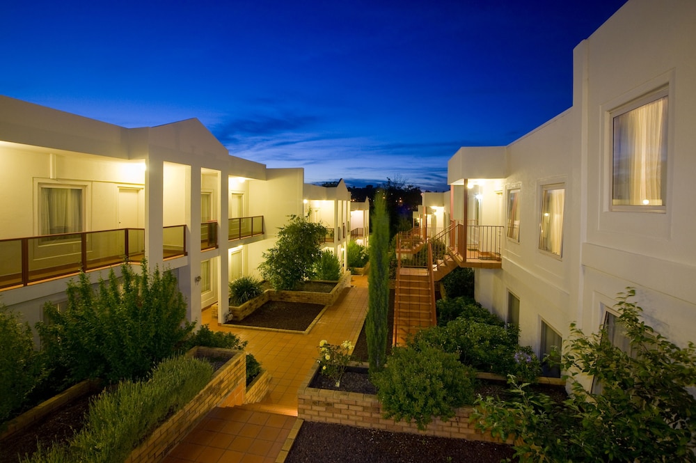 Hawthorn Gardens Serviced Apartments 3/36