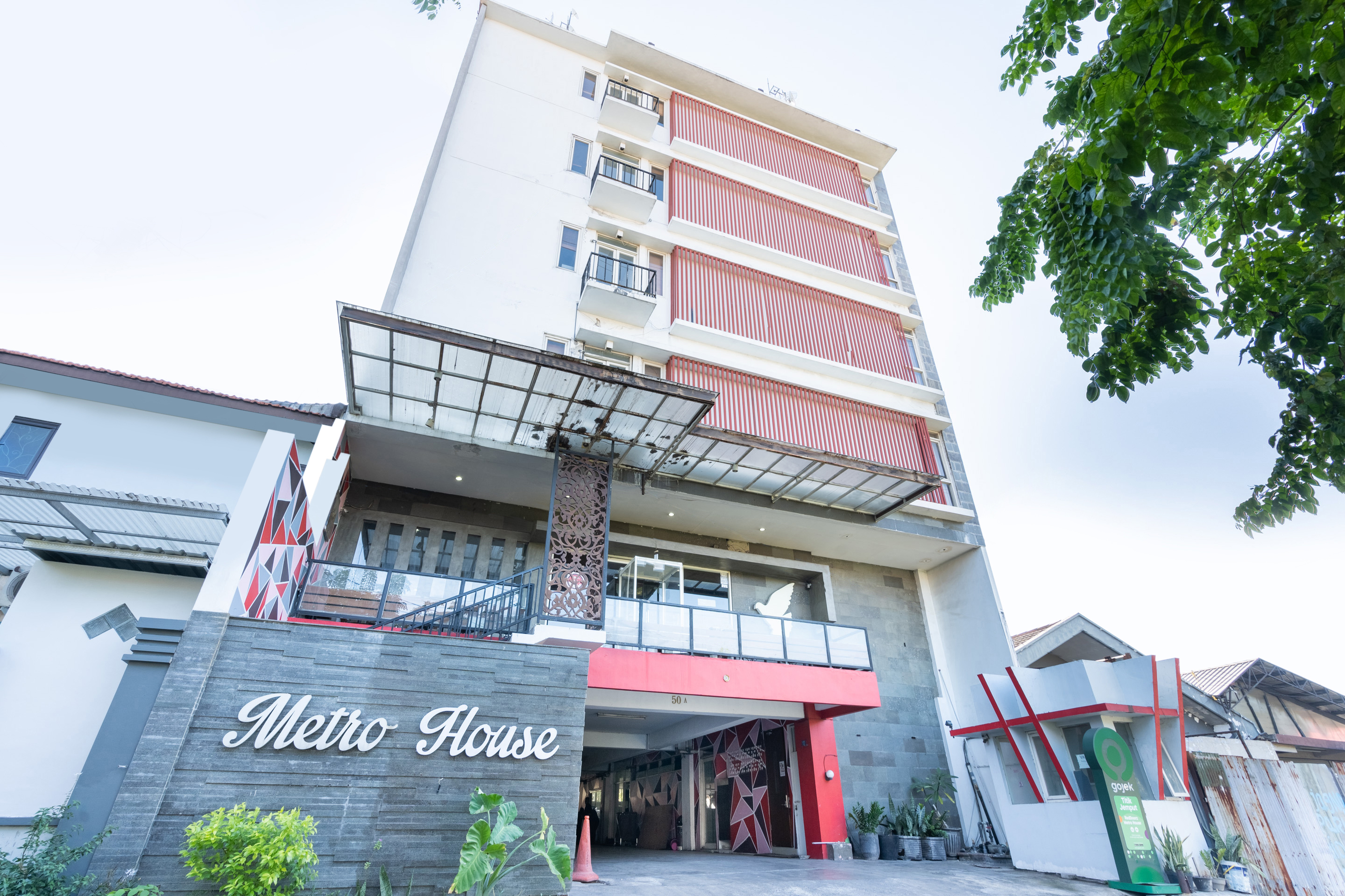 OYO Flagship 91863 Metro House in SURABAYA