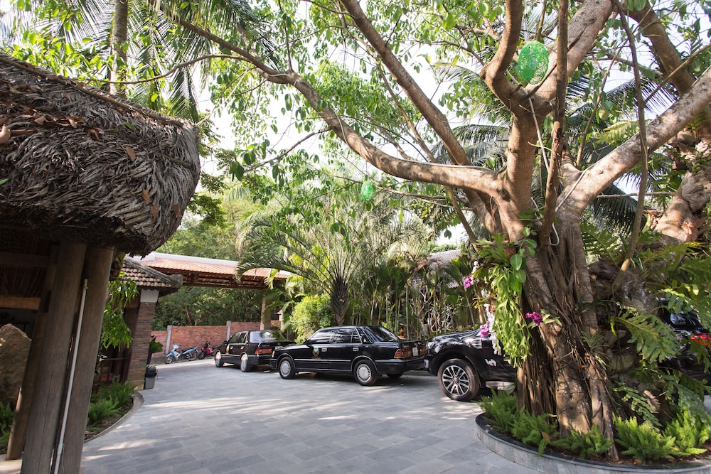 Coco Palm Beach Resort Spa 35/50