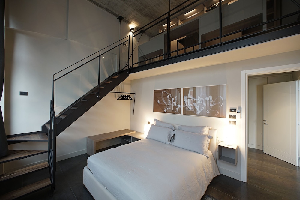 LOFT, COMFORT
