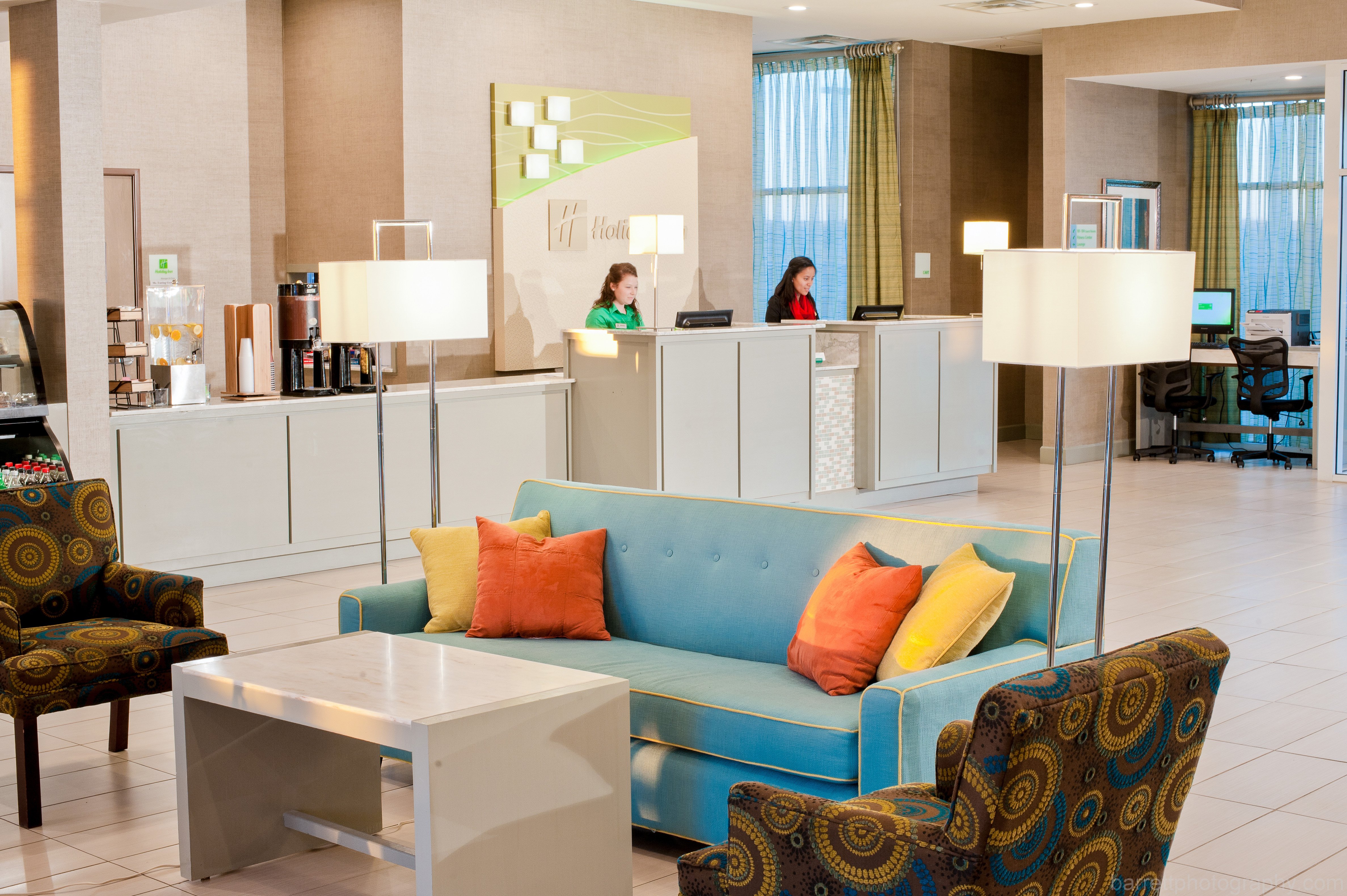 HOLIDAY INN GUIN 35/65