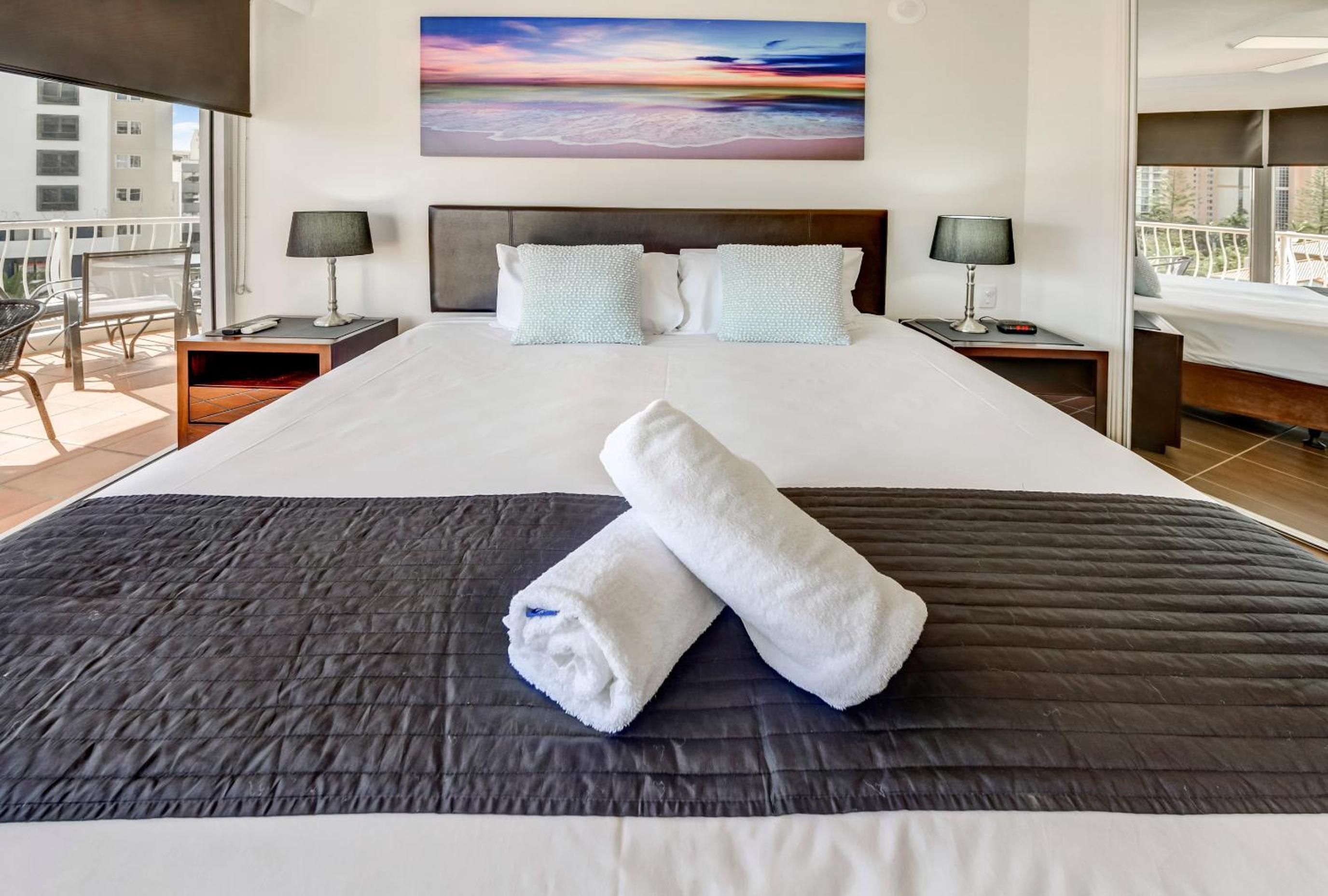 2 Bedrooms, Apartment