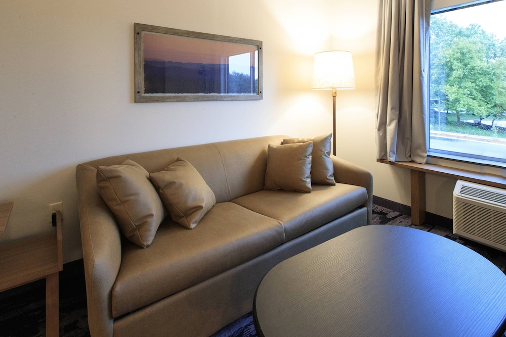 Fairfield Inn Suites Philadelphia Valley Forge Great Valley 40/60