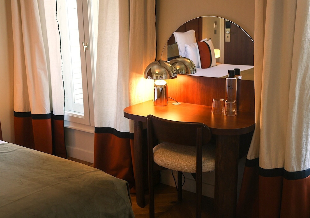 HOTEL D'ARGENSON 62/75