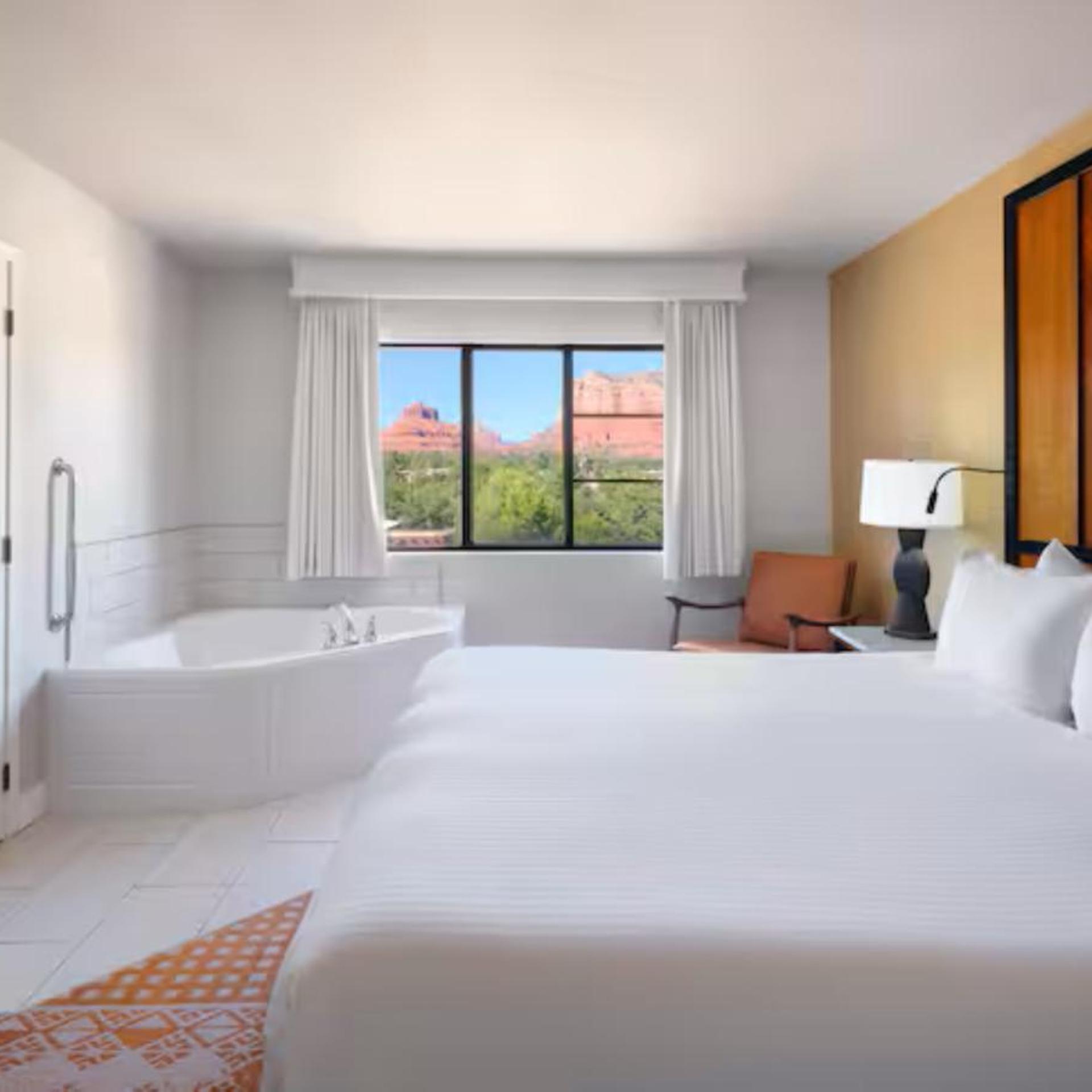 Suite, King Bed, Red Rock View, Jetted Tub, Balcony