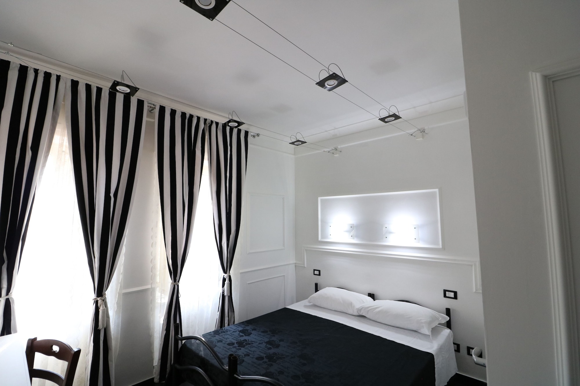 Basic, Single, Single Bed