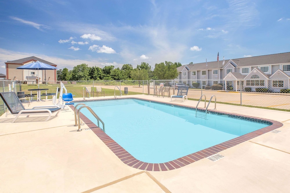 Microtel Inn By Wyndham Broken Bow 3/27