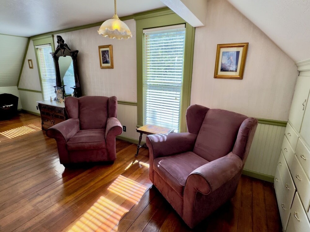 The Bidwell House 27/50
