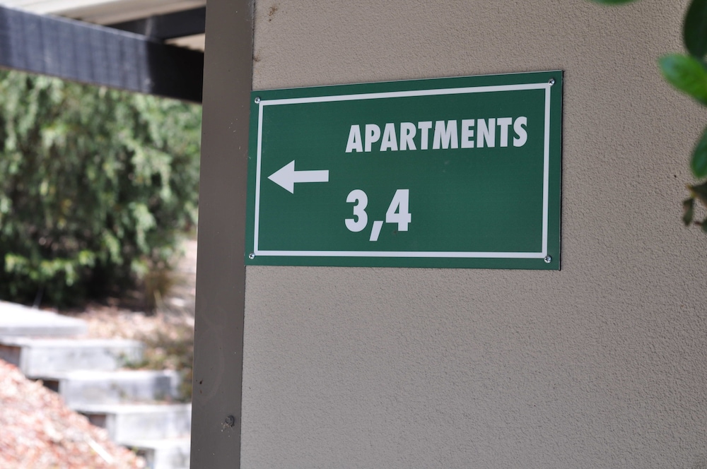 Oyster Cove Chalets 9/42