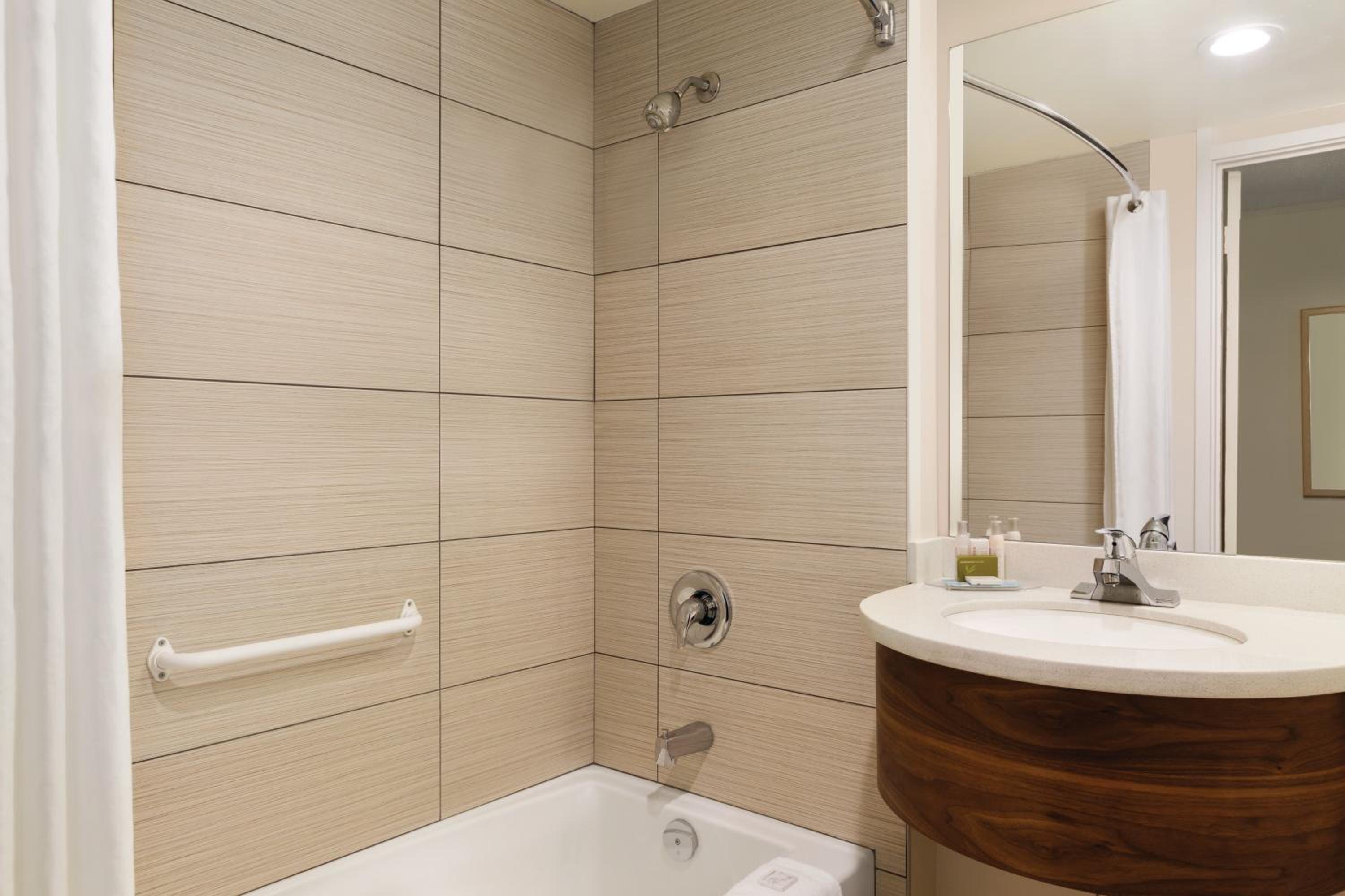 استوديو بسرير كوين، Days Inn by Wyndham Victoria Airport Sidney 4/6