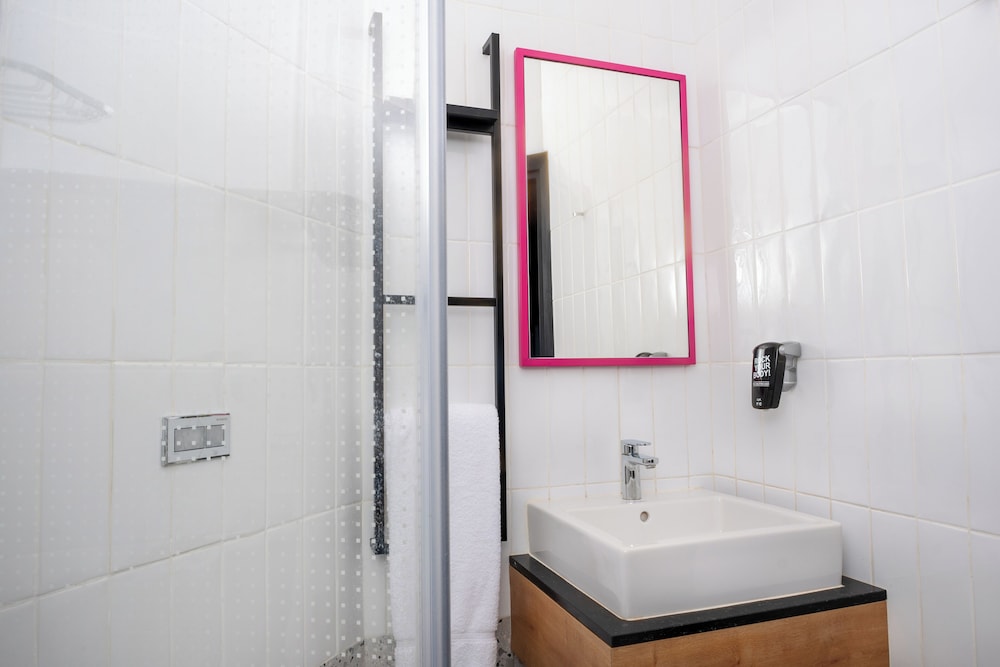 Ibis Styles Dakar 66/67
