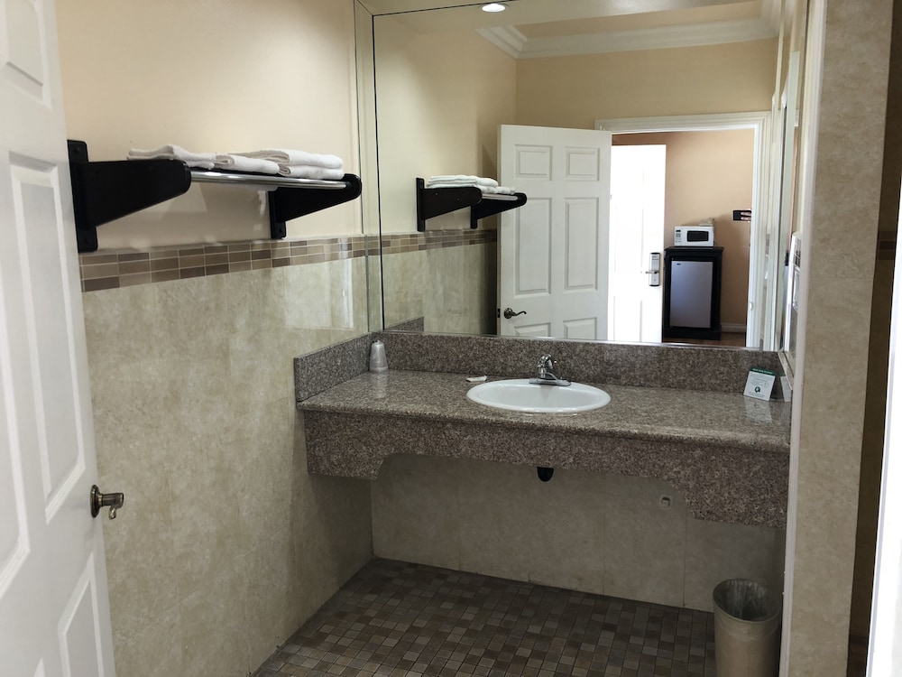 Regency Motel of Brea 25/25