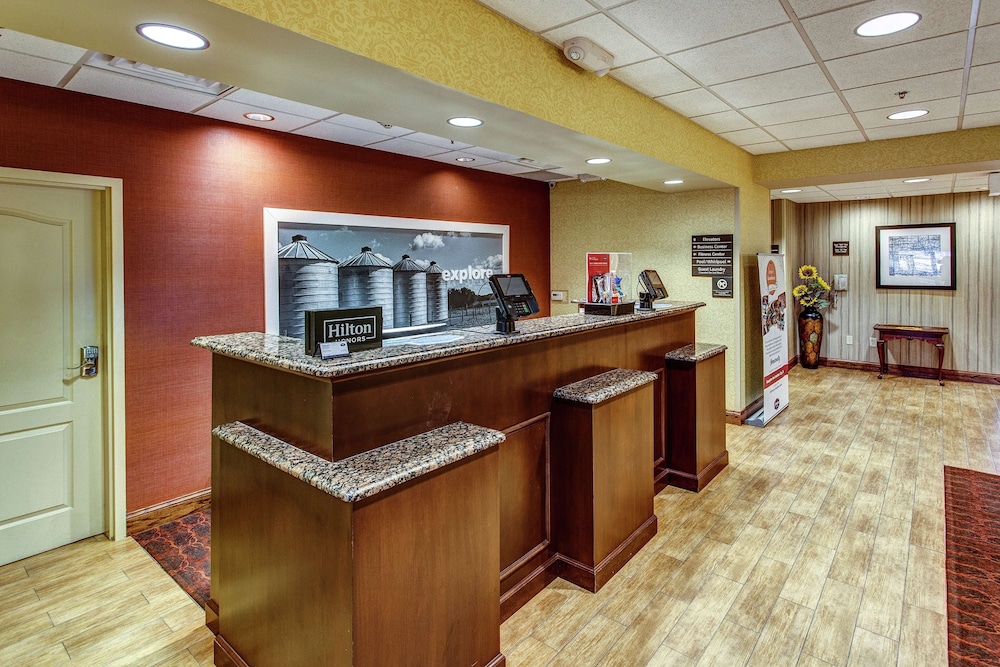 Hampton Inn Junction City Kansas 7/39