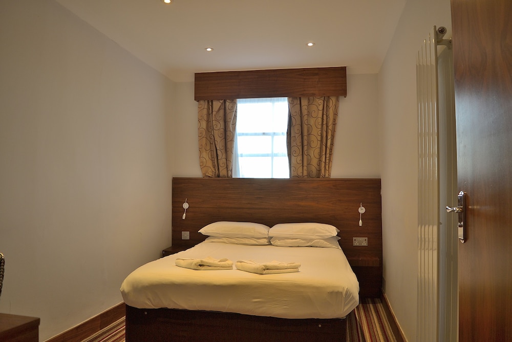 Leisure Inn Hotel 41/56