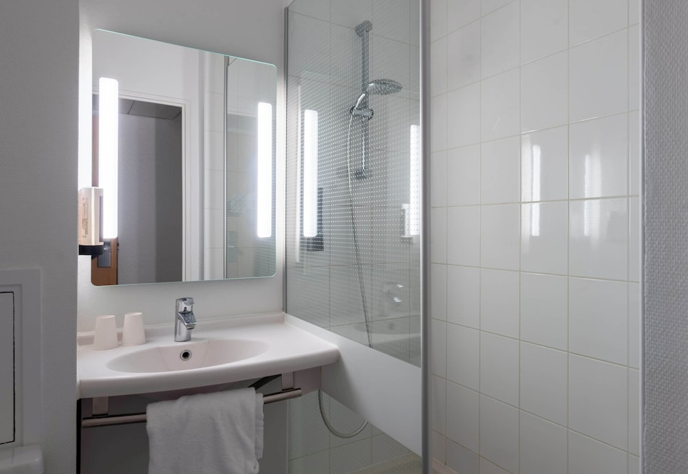 غرفة بسريرين منفصلين، B&B HOTEL Amiens Centre Cathedrale 4/5
