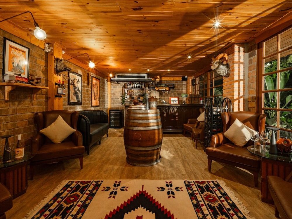 Issara Boutique Winery Hotel 52/78