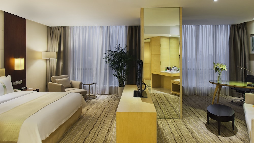 Holiday Inn Taicang City Centre 15/57