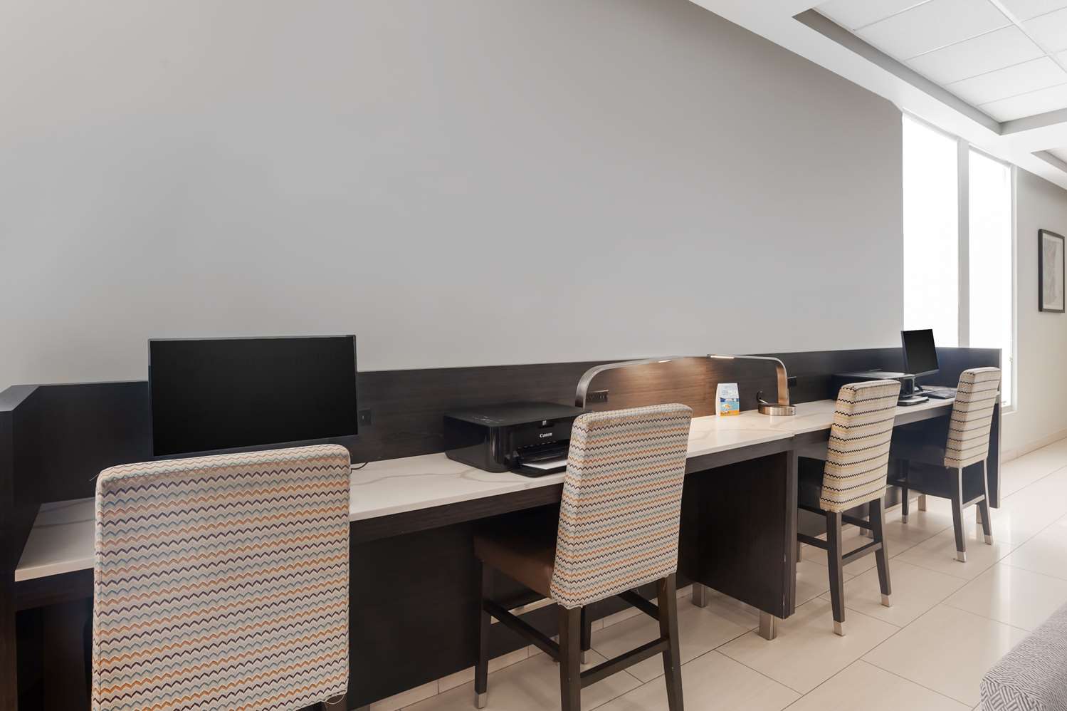Best Western Plus Commerce Hotel 16/19