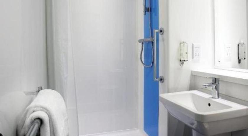 Travelodge Newcastle Seaton Burn 14/16