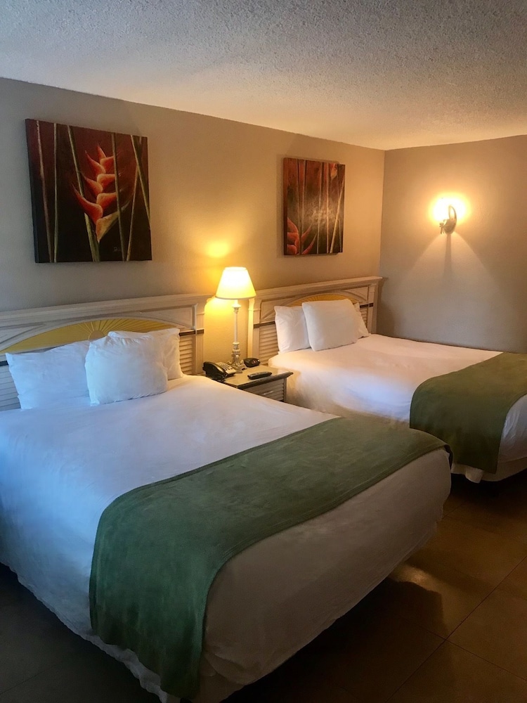 Tahitian Inn Spa 21/64