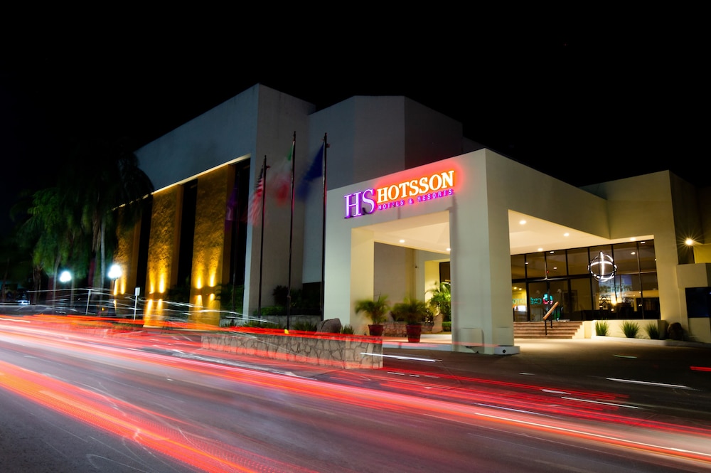 HS HOTSSON Hotel Tampico 3/55