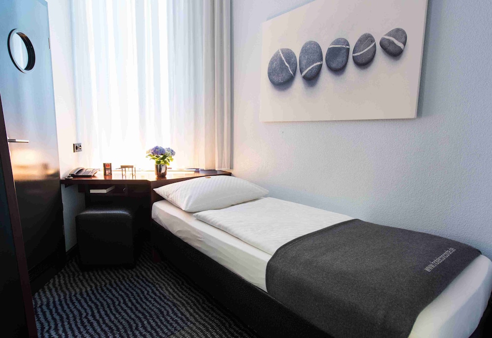 STANDARD, SINGLE, SINGLE BED