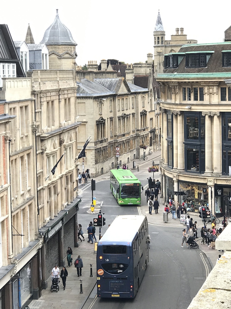 George Street Hotel 42/49