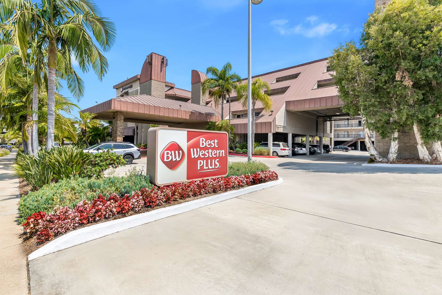 Best Western Plus Irvine Spectrum Hotel 31/33