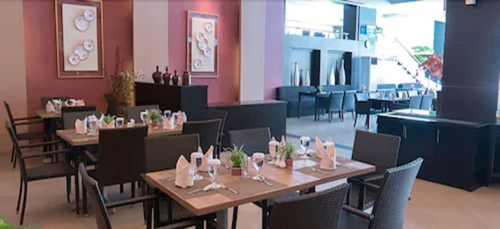 Grage Hotel Cirebon 54/71