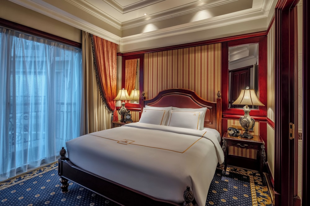 Heritage, Suite, Queen Bed, Ocean View