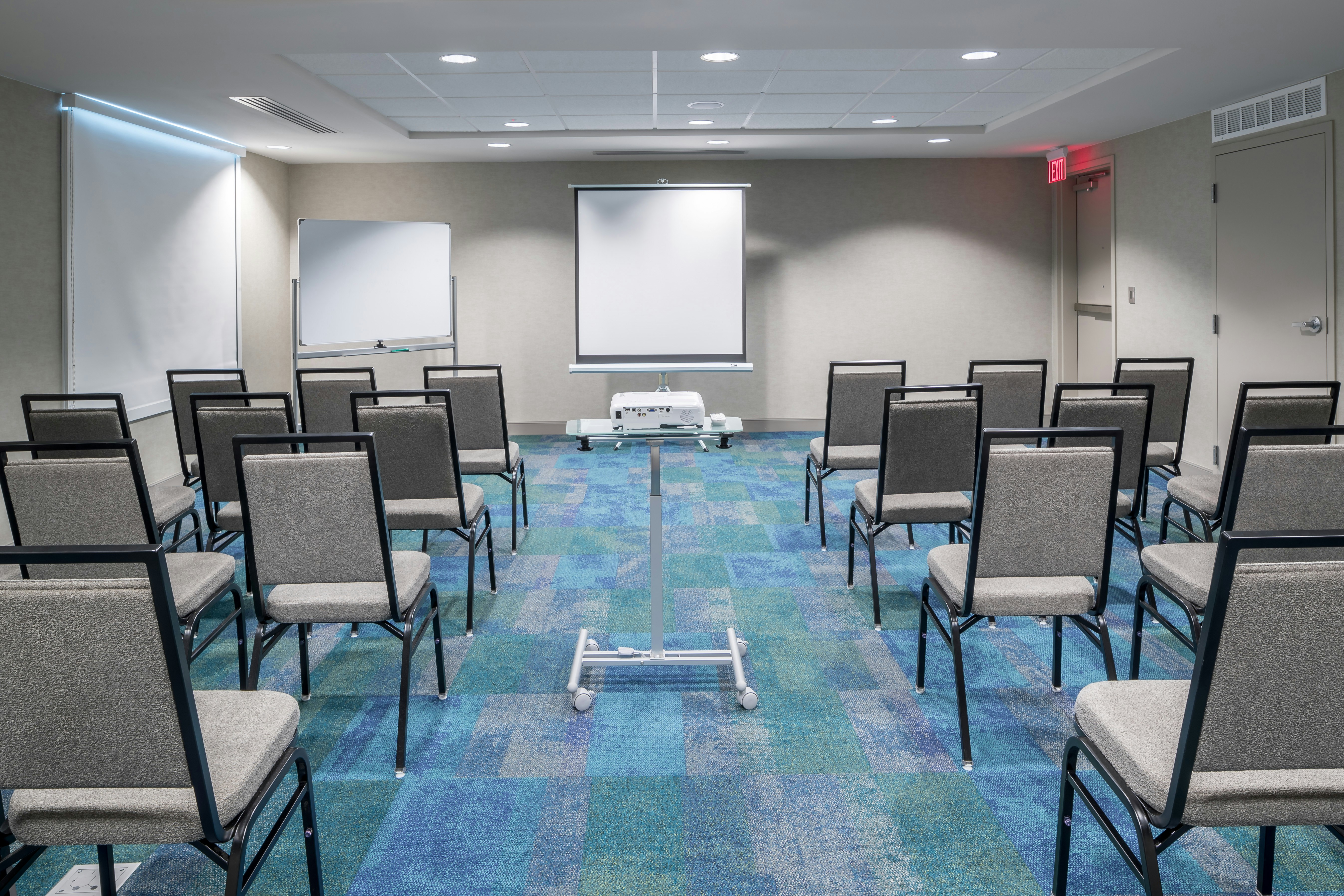Home2 Suites By Hilton Fort Worth Cultural District Tx 17/21