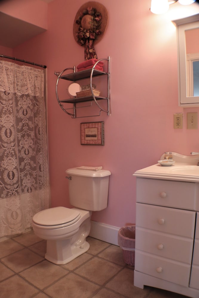 50 Lincoln Short North Bed and Breakfast 45/71