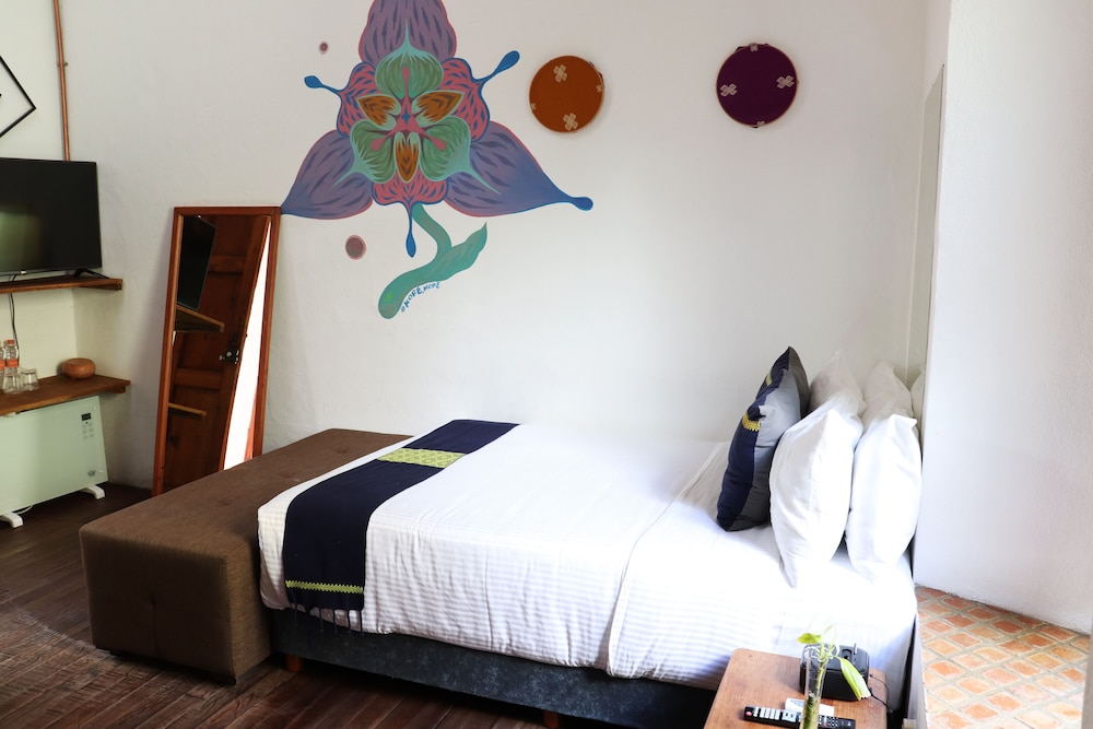 Sereno Art Hotel 29/78