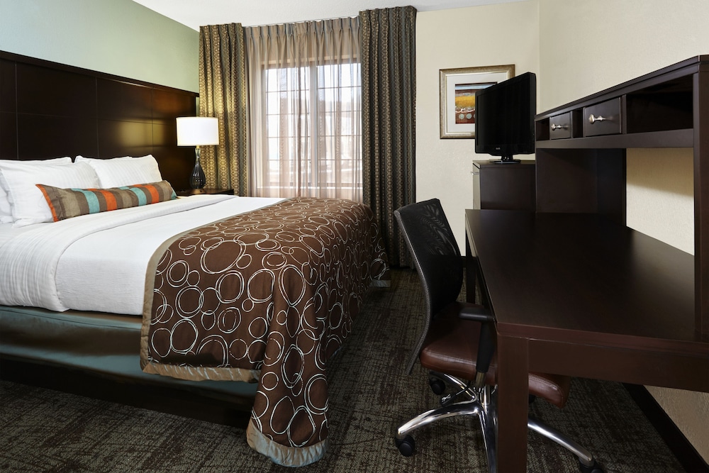 Staybridge Suites Springfield South 55/61