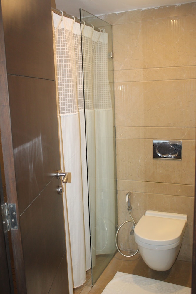 ROYAL ORCHID CENTRAL KIREETI 62/63