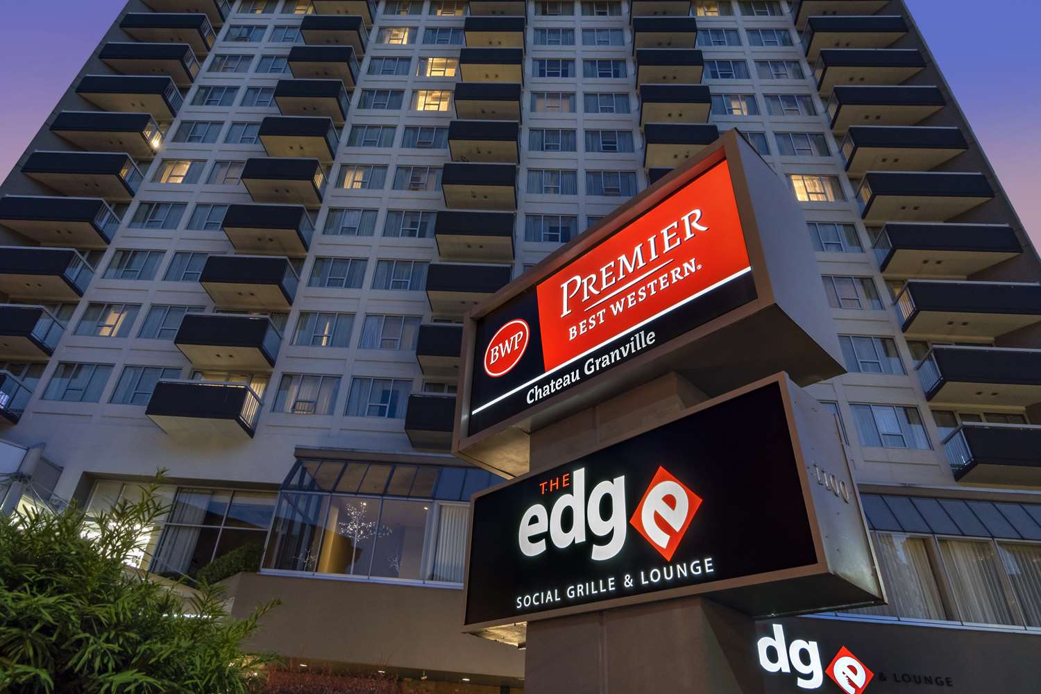 Best Western Premier Chateau Granville Hotel and Suites and Conf. Centre 5/61