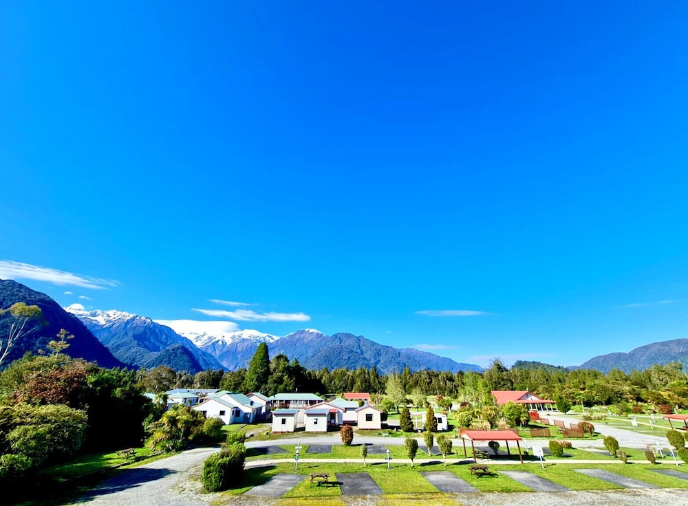 Franz Josef Top 10 Holiday Park 1/75
