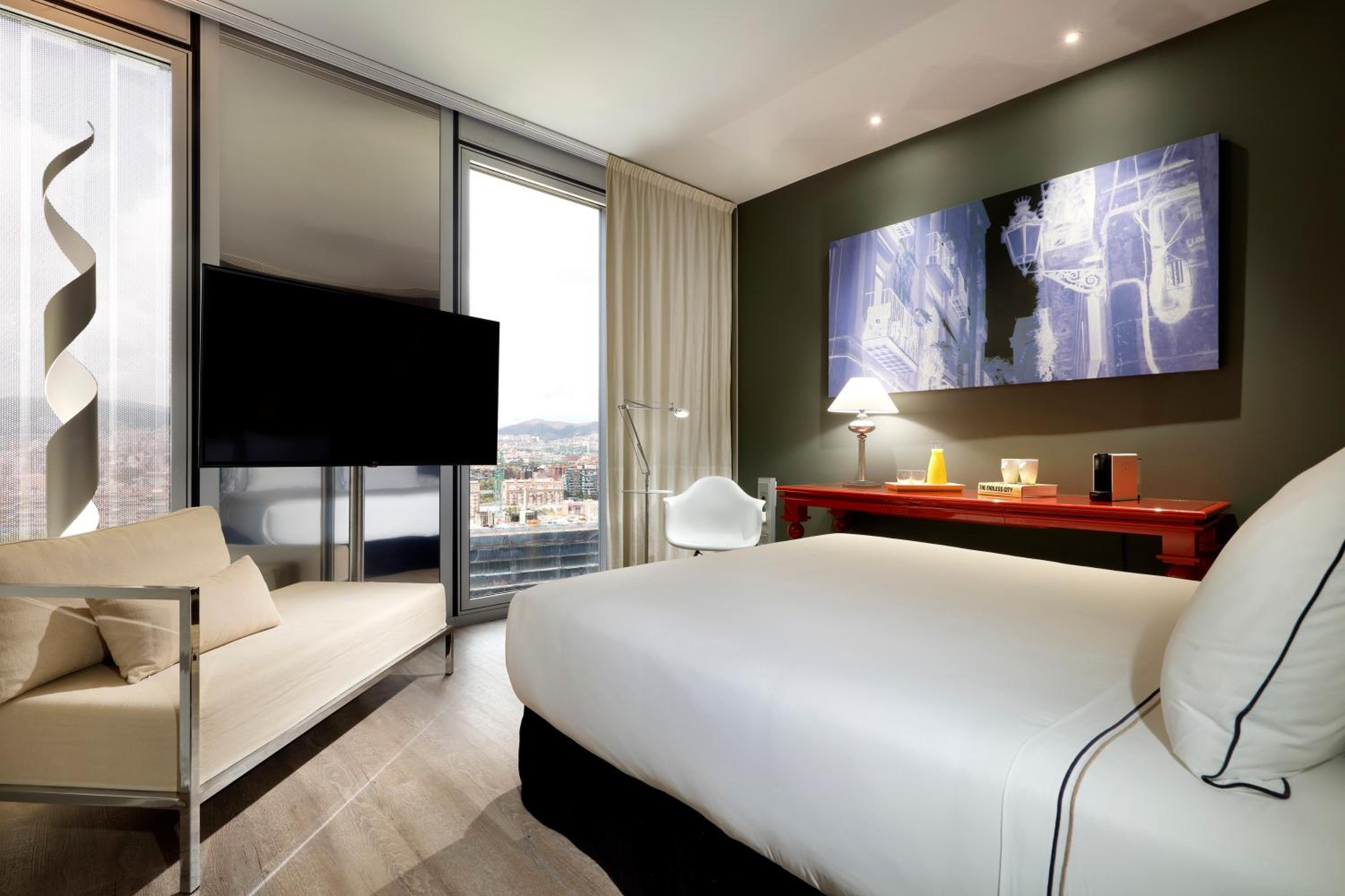 The Level, Single Bed